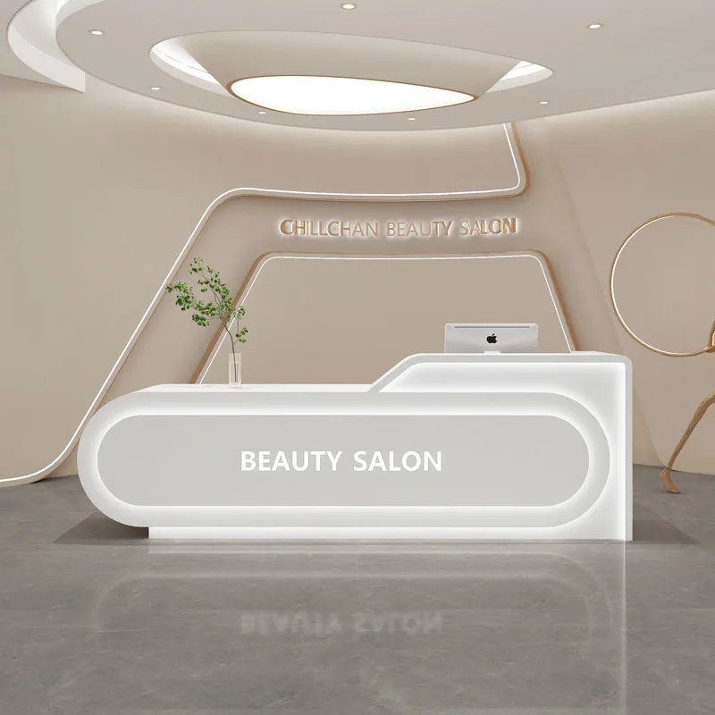 Kassa, schoonheidssalonbalie,  - Beauty Makeup Institute recensie en prijs